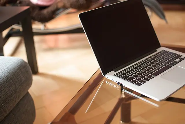 Guide d'achat des meilleures enceintes portables avec projecteur